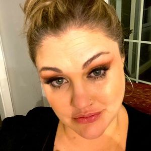 Meet your Posher, Kellie